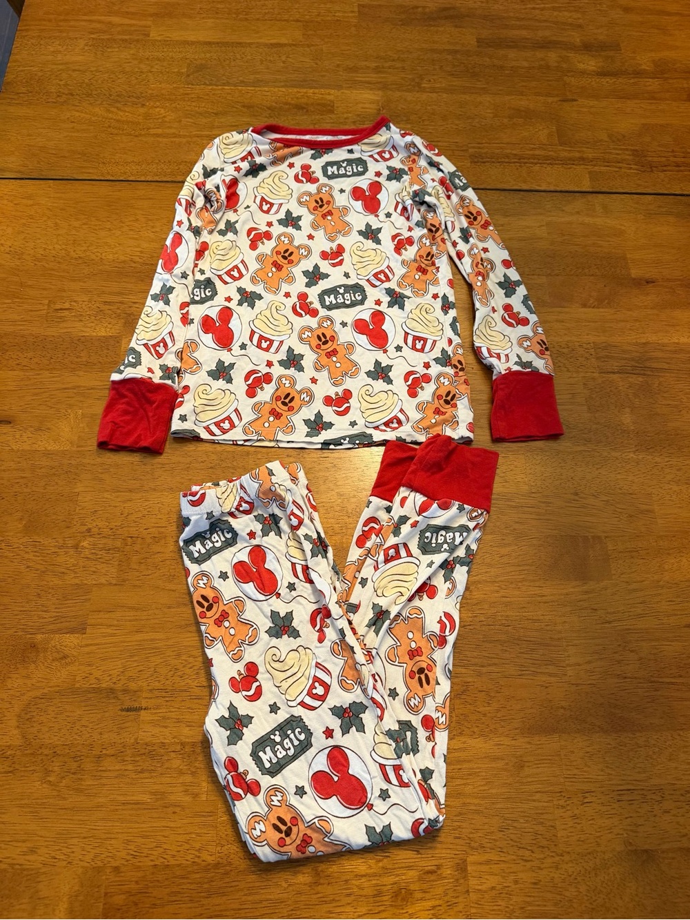 Charlie’s Project Kids 5/6 Merry & Bright Magic Gingerbread Mickey Bamboo pjs